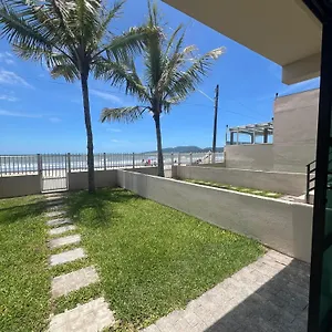 Casa Na Frente Mar 01 Porto Belo
